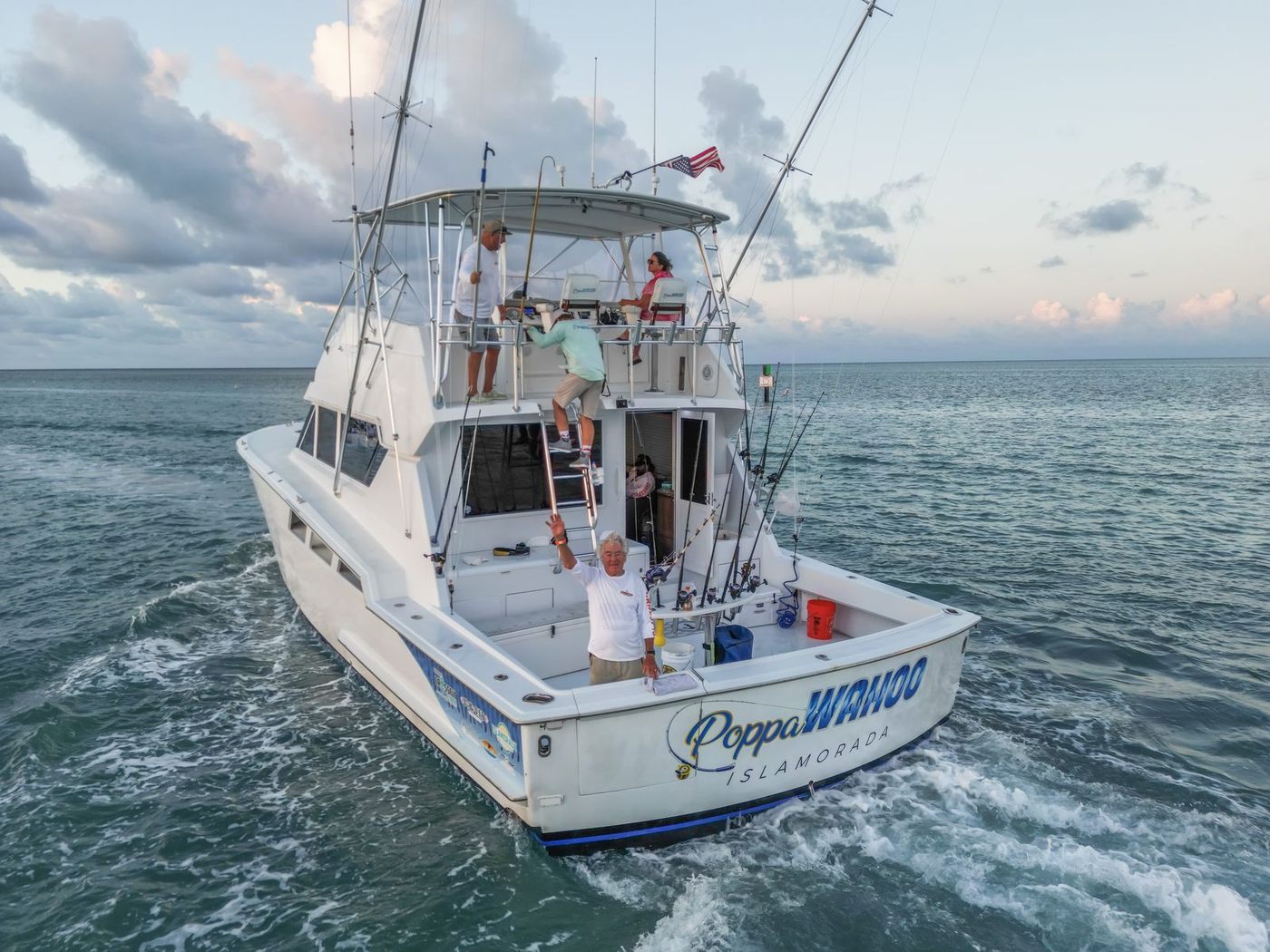 The 55 foot Hatteras running for the blue water